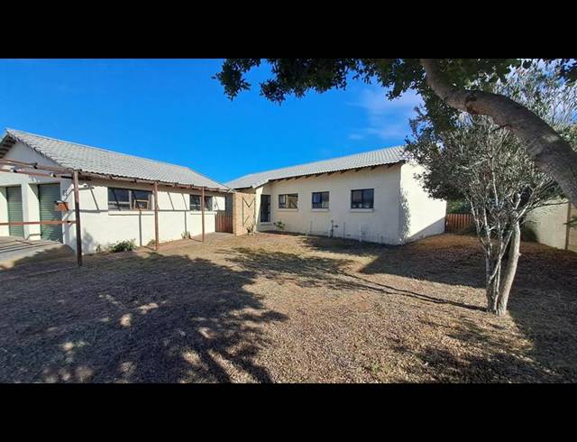 2 BEDROOM HOUSE FOR SALE IN STILBAAI-WES